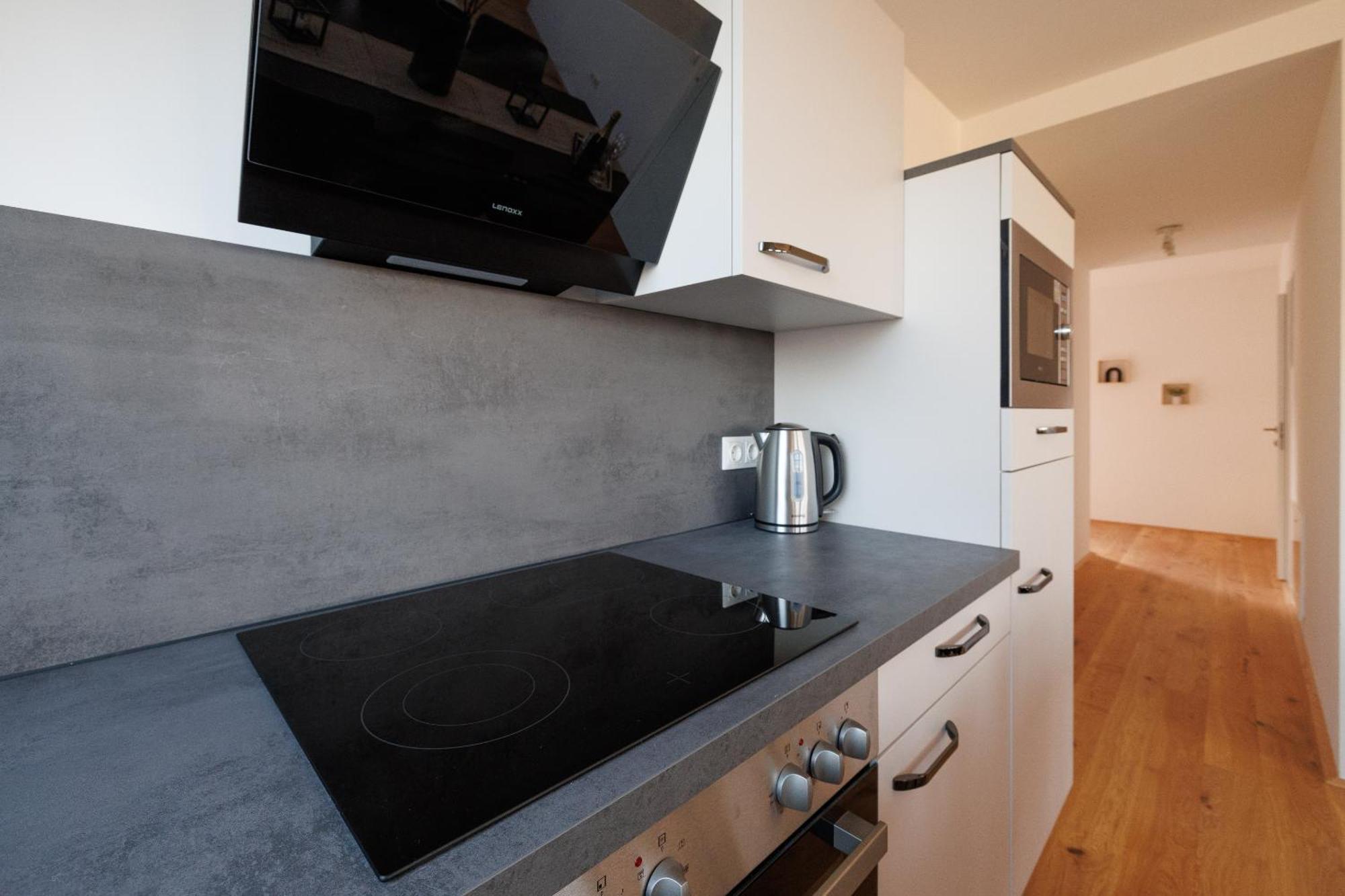 Symphony Apartments 40 - Modern Loft With Terrace And Grill In Central Location Wenen Buitenkant foto